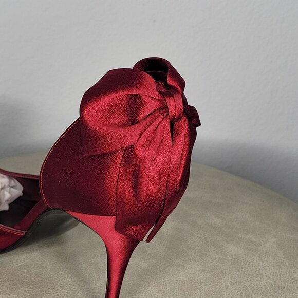 Stuart Weitzman Burgundy Satin Bow Pumps – Size 12M - Picture 5 of 10